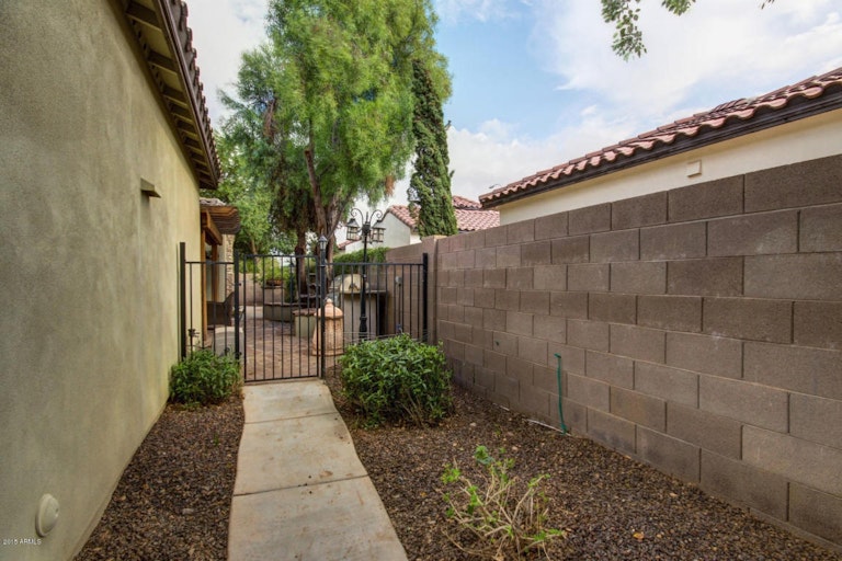 Photo 13 of 59 - 2347 E Balsam Dr, Chandler, AZ 85286
