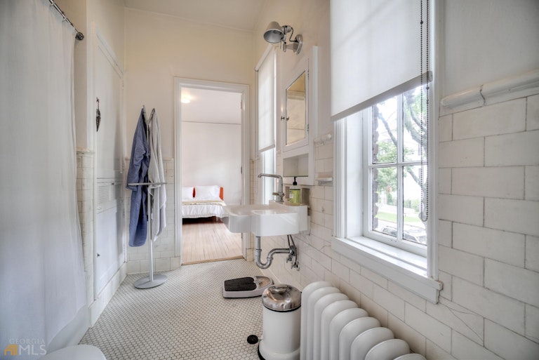 Photo 26 of 59 - 898 Briarcliff Rd NE, Atlanta, GA 30306