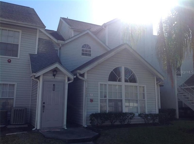 Photo 2 of 8 - 12221 Armenia Gables Cir, Tampa, FL 33612