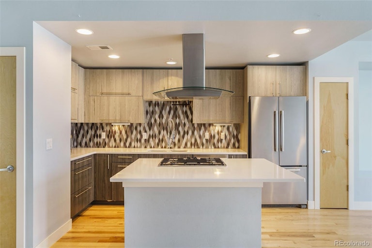 Photo 4 of 38 - 4460 Tennyson St #4, Denver, CO 80212
