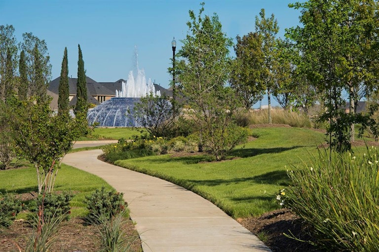 Photo 45 of 50 - 28754 Halle Ray Dr, Katy, TX 77494