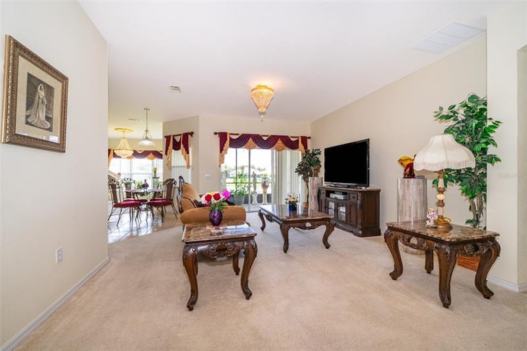 Photo 6 of 30 - 2580 Channel Way, Kissimmee, FL 34746