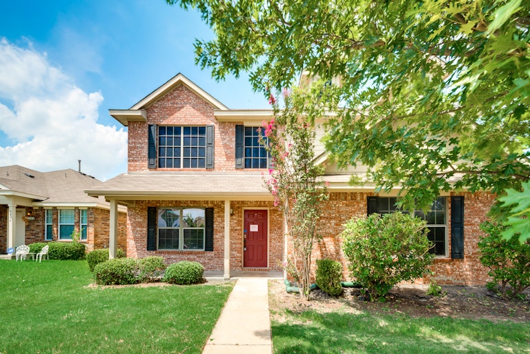 Photo 1 of 34 - 3602 Hawthorne Trl, Rockwall, TX 75032