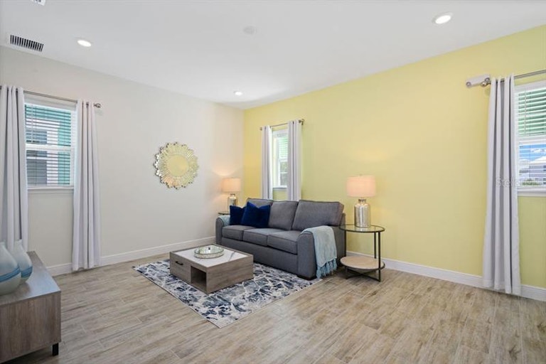 Photo 19 of 34 - 8117 SE Surf St #8117, Kissimmee, FL 34747