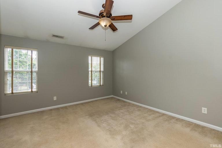Photo 14 of 21 - 895 Cupola Dr, Raleigh, NC 27603