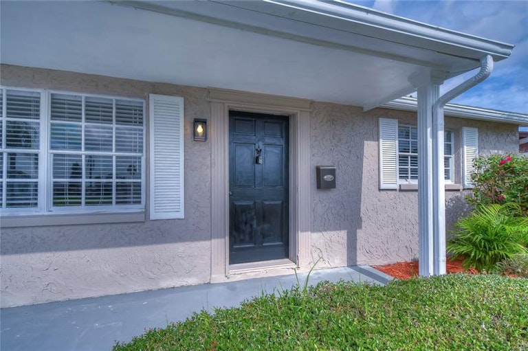 Photo 5 of 49 - 2105 Dartmouth Dr, Holiday, FL 34691