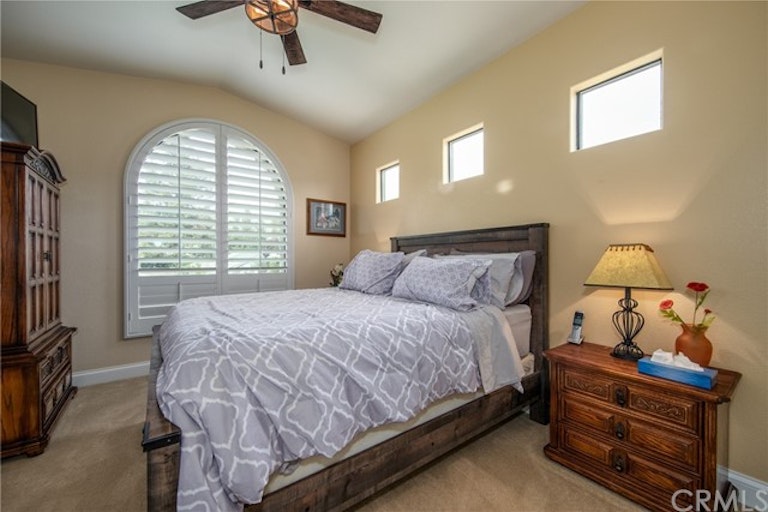 Photo 35 of 48 - 34722 Simi Dr, Yucaipa, CA 92399