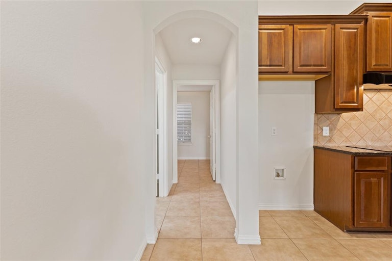 Photo 27 of 30 - 423 Black Diamond Ct, Fairview, TX 75069