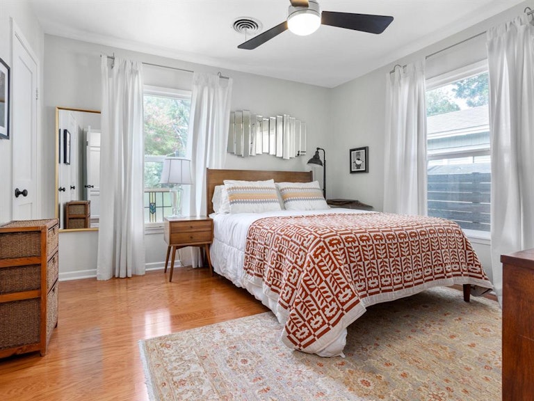 Photo 20 of 33 - 4028 Lovell Ave, Fort Worth, TX 76107