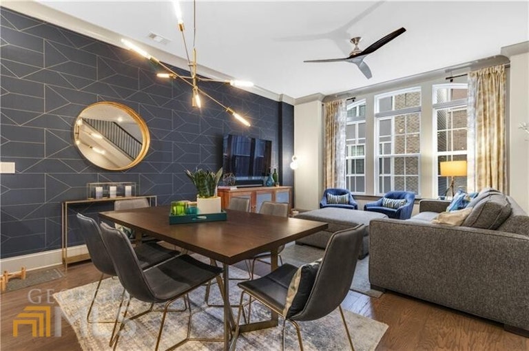 Photo 12 of 36 - 589 Broadview Pl NE, Atlanta, GA 30324
