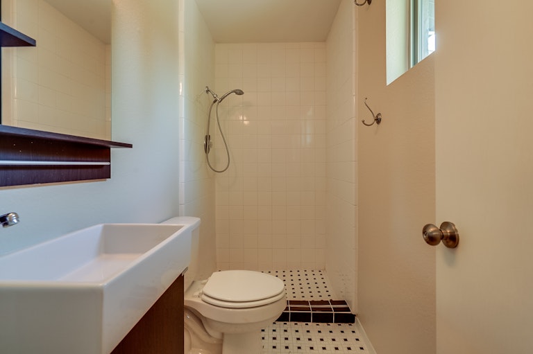 Photo 9 of 15 - 3739 W Las Palmaritas Dr, Phoenix, AZ 85051