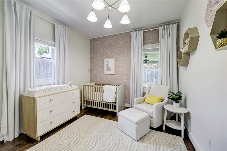 Photo 16 of 20 - 1033 E 16th St, Houston, TX 77009