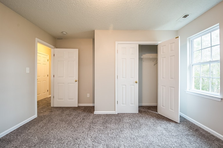 Photo 14 of 19 - 6817 Paint Rock Ln, Raleigh, NC 27610