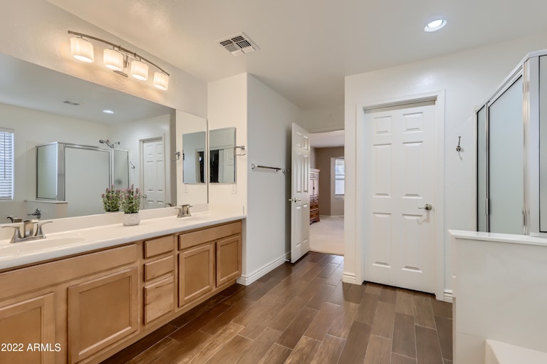 Photo 16 of 27 - 14909 W Cameron Dr, Surprise, AZ 85379