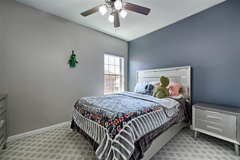 Photo 23 of 32 - 204 Vagon Castle Ln, Lewisville, TX 75056