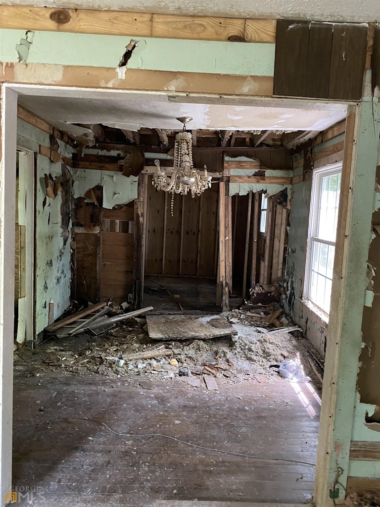 Photo 21 of 51 - 1682 N Ave NW, Atlanta, GA 30318