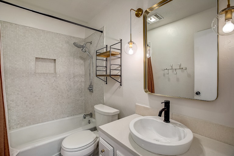 Photo 43 of 50 - 8103 Shiloh Ct, Austin, TX 78745
