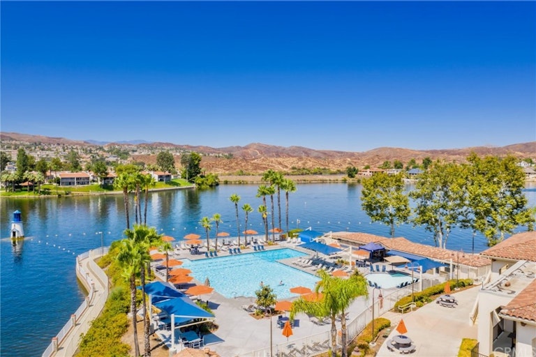 Photo 32 of 41 - 23725 Schooner Dr, Canyon Lake, CA 92587