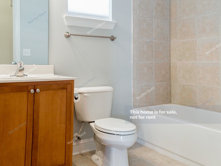 Photo 19 of 33 - 3805 Heritage Spring Cir, Wake Forest, NC 27587