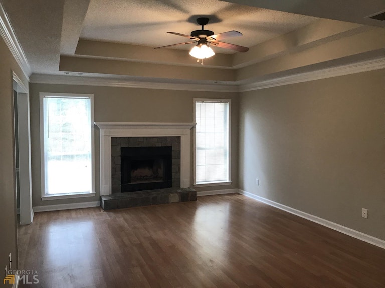 Photo 5 of 29 - 210 Buck Creek Dr, Covington, GA 30016
