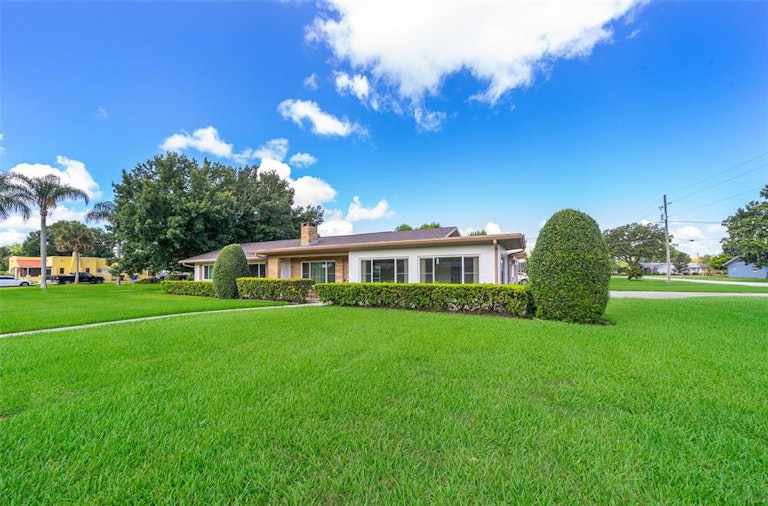 Photo 2 of 38 - 304 Kentucky Ave, Saint Cloud, FL 34769