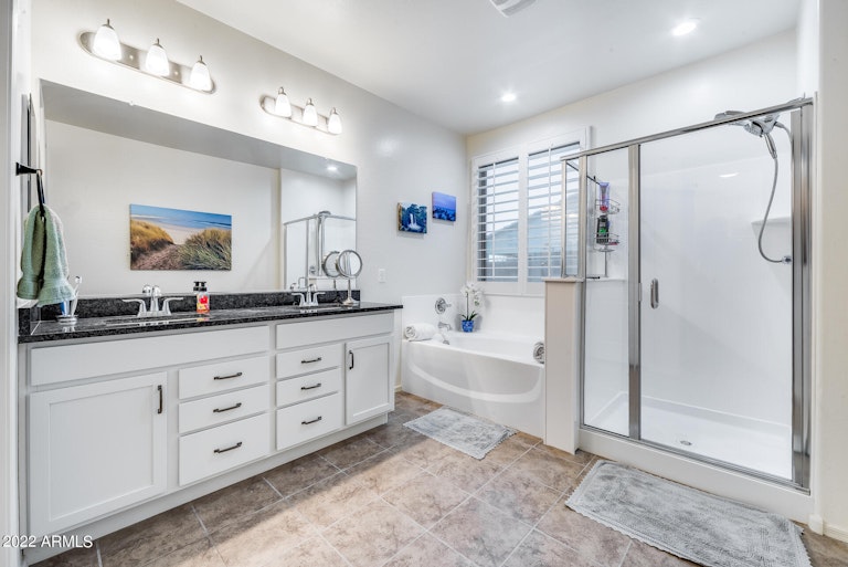 Photo 32 of 41 - 18217 W Louise Dr, Surprise, AZ 85387
