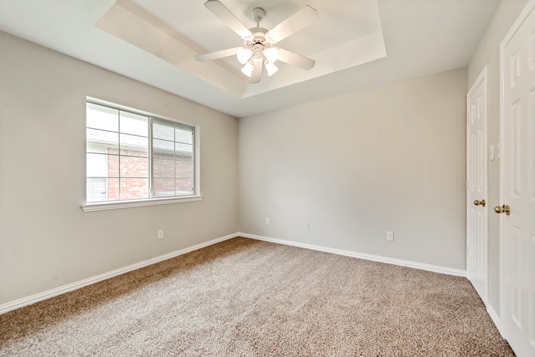 Photo 22 of 28 - 518 Shannon Dr, Rockwall, TX 75087