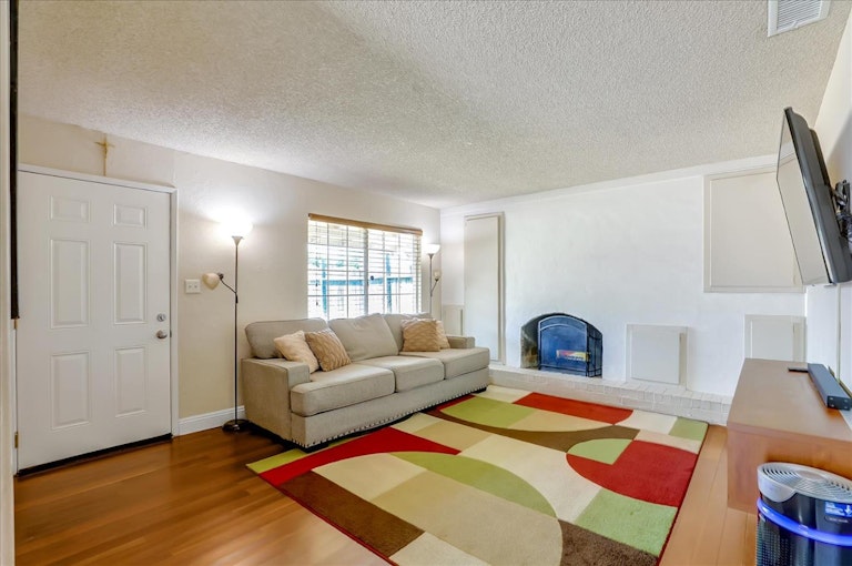 Photo 6 of 33 - 9544 Achates Cir, Sacramento, CA 95826