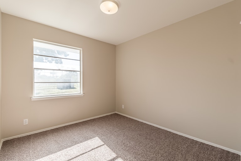 Photo 15 of 21 - 6262 Elm Valley Dr, San Antonio, TX 78242