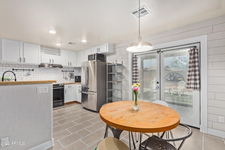 Photo 8 of 25 - 1550 S 228th Ln, Buckeye, AZ 85326