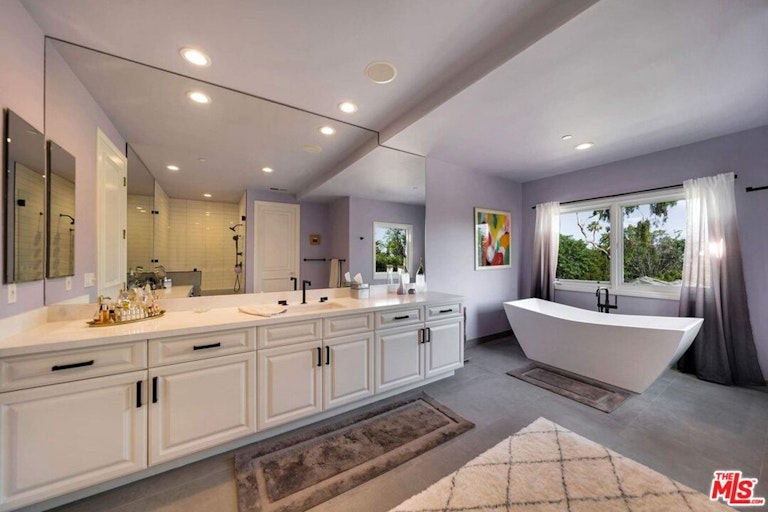 Photo 20 of 43 - 11706 Chaparal St, Los Angeles, CA 90049