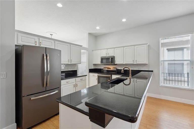 Photo 4 of 21 - 1284 Chessington Cir, Lake Mary, FL 32746