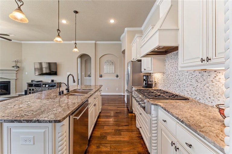 Photo 9 of 50 - 19530 Bella Arbor Ln, Cypress, TX 77433