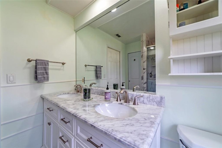 Photo 21 of 58 - 7704 Tessa Dr, Zephyrhills, FL 33540