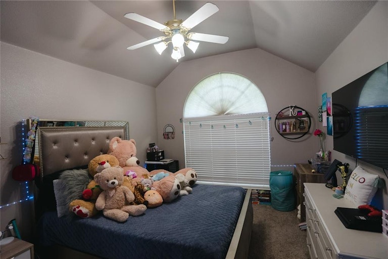 Photo 19 of 27 - 804 Ridge Crest Dr, Burleson, TX 76028