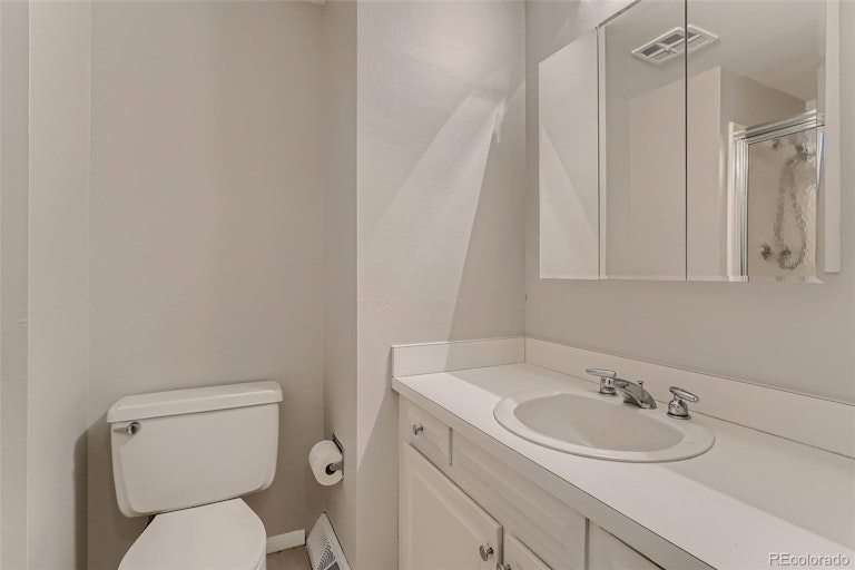 Photo 21 of 35 - 12379 E Bates Cir, Aurora, CO 80014