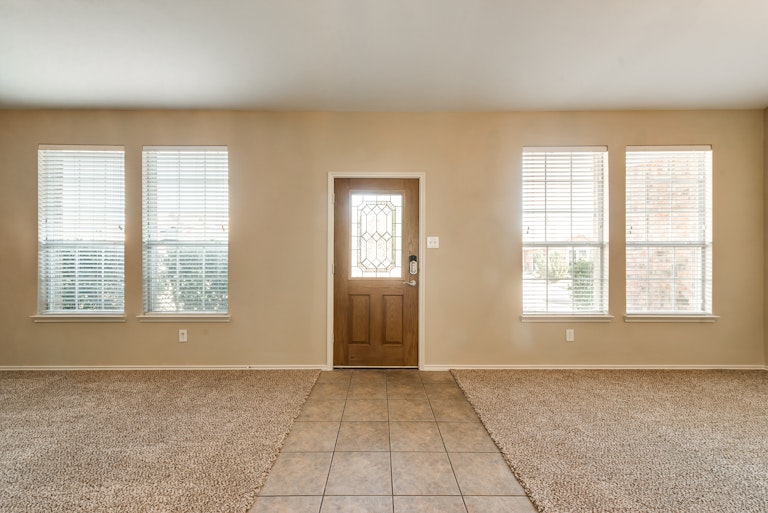 Photo 10 of 26 - 3412 Replay Ln, Little Elm, TX 75068