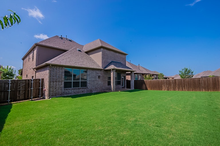 Photo 7 of 27 - 605 Haven Dr, Anna, TX 75409