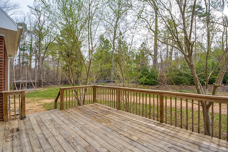 Photo 23 of 28 - 1804 Blackstone Dr, Durham, NC 27712