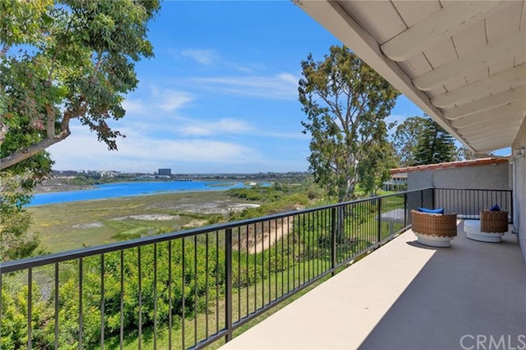 Photo 16 of 28 - 2641 Vista Ornada, Newport Beach, CA 92660