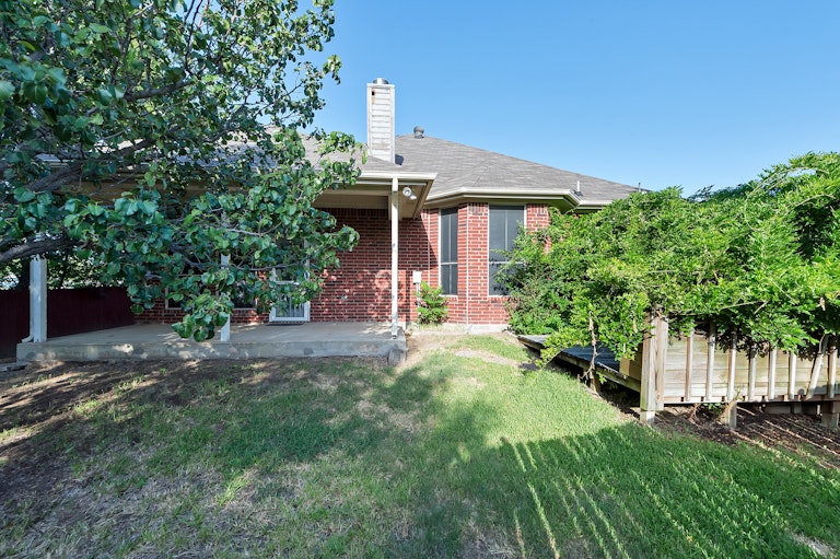 Photo 6 of 26 - 6775 Brittany Park Ct, North Richland Hills, TX 76182