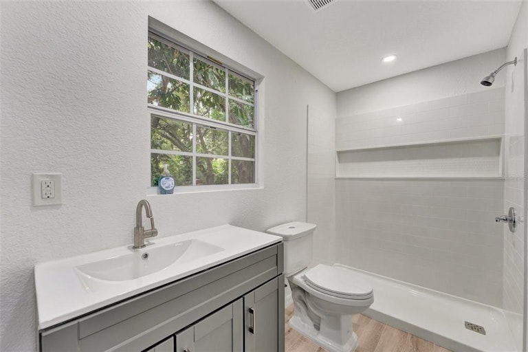 Photo 33 of 36 - 5801 78th Ave N, Pinellas Park, FL 33781