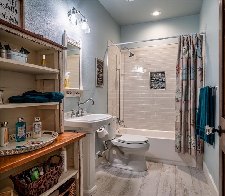 Photo 15 of 28 - 508 St Marys St, Rockwall, TX 75087