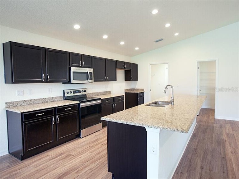 Photo 6 of 18 - 2031 Dexter St, Haines City, FL 33844