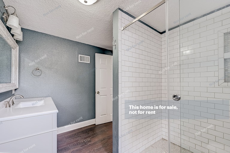 Photo 8 of 28 - 2408 Ridgewood Rd, Jacksonville, FL 32207