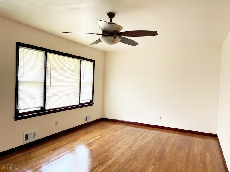 Photo 2 of 17 - 1802 Lake Harbin Rd, Morrow, GA 30260