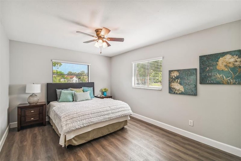 Photo 38 of 42 - 8010 Diagonal Rd N, Saint Petersburg, FL 33702