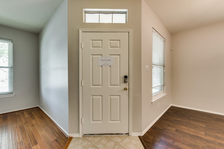 Photo 15 of 29 - 4205 Hawkins Dr, McKinney, TX 75072