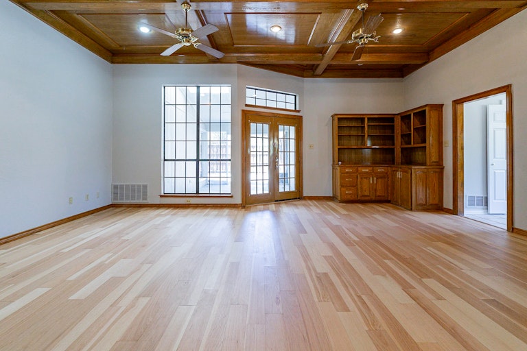 Photo 21 of 36 - 1721 Knob Hill Dr, Garland, TX 75043