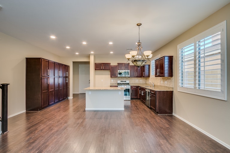 Photo 3 of 44 - 131 W Hackberry Dr, Chandler, AZ 85248